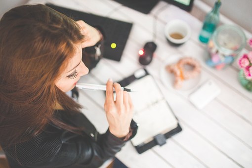 優(yōu)秀的企業(yè)福利制度可以幫助企業(yè)留住和吸引高級人才